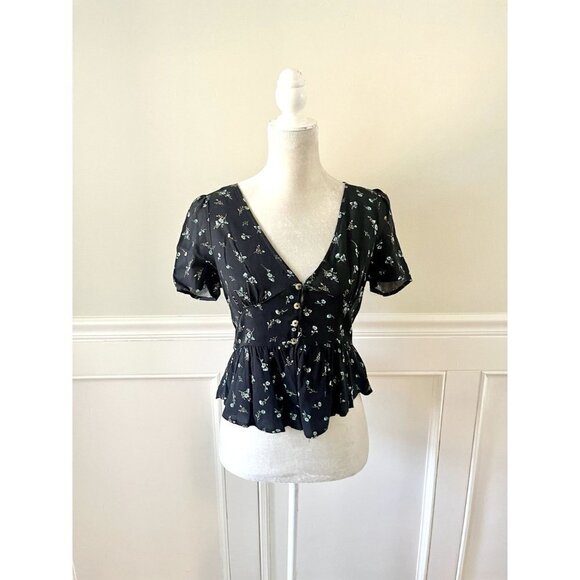 NWT Wild Fable Button Front Black Floral Short Sleeve Top S - Picture 2 of 2